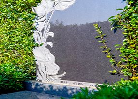 艺术立碑